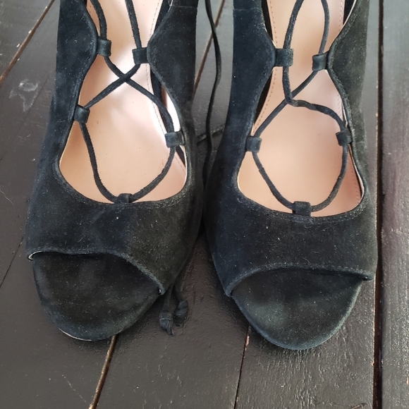 Vince Camuto Women's 9.5 Sandria Black Suede Lace Up Heels - Picture 8 of 10
